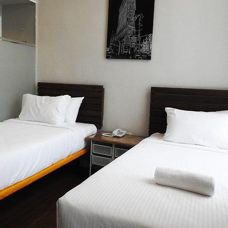 The Riverbank Hotel Kuantan Exterior foto