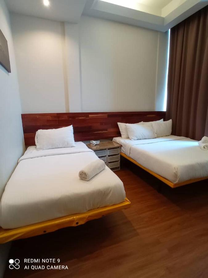 The Riverbank Hotel Kuantan Exterior foto