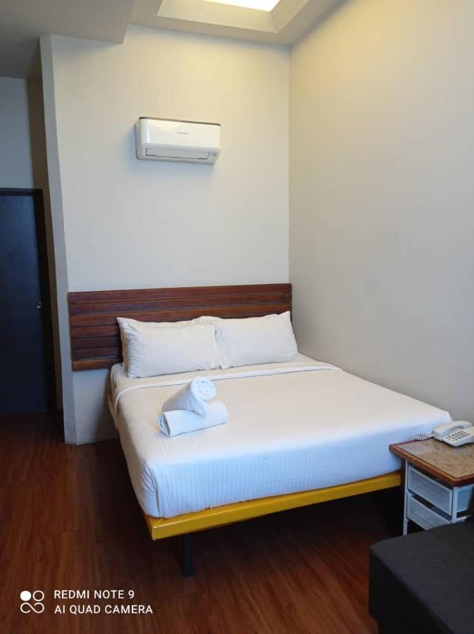 The Riverbank Hotel Kuantan Exterior foto