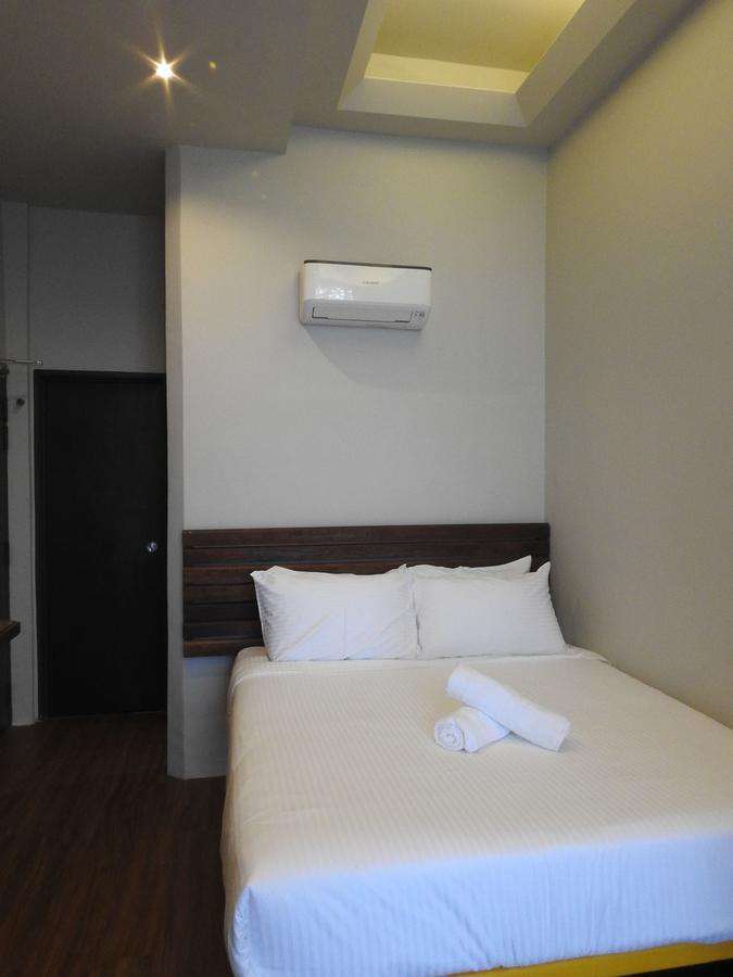 The Riverbank Hotel Kuantan Exterior foto