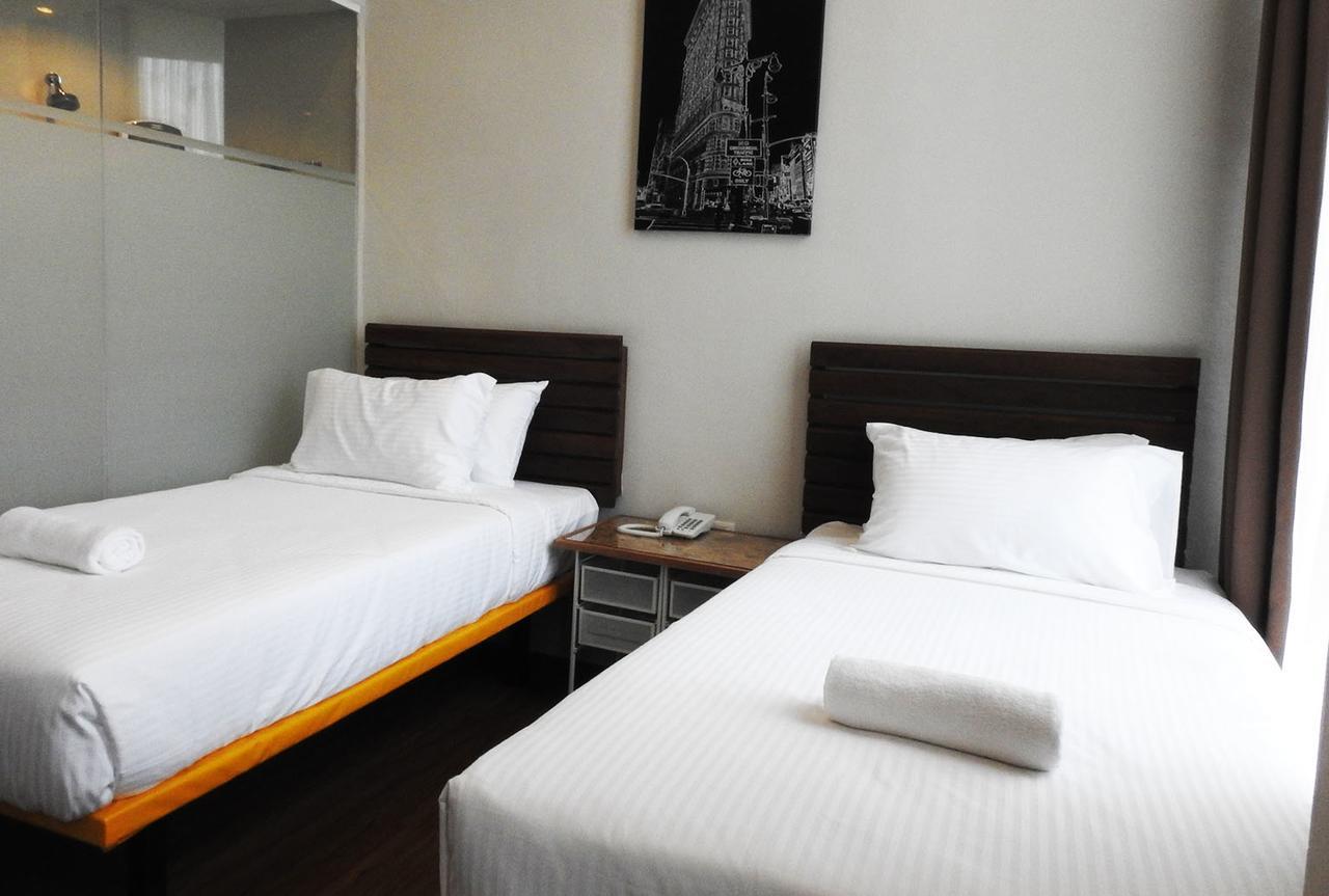 The Riverbank Hotel Kuantan Exterior foto