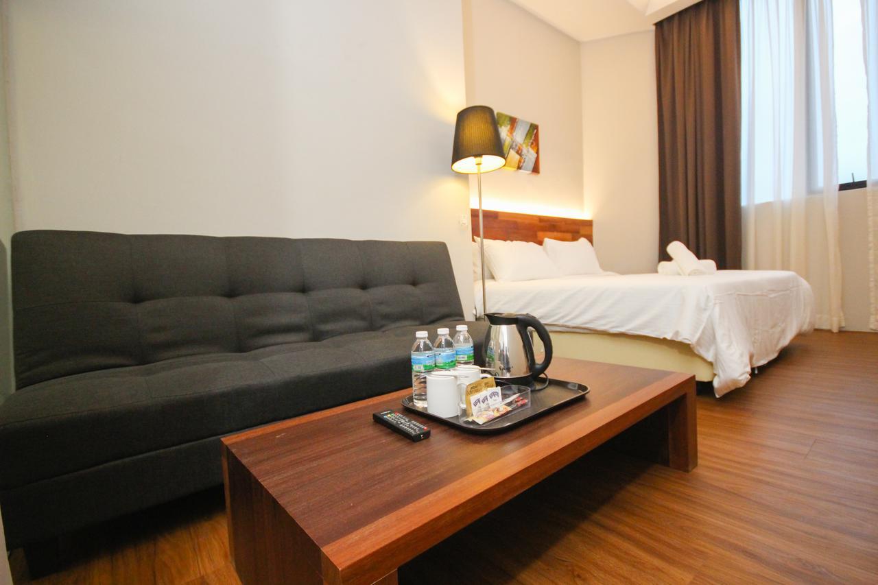 The Riverbank Hotel Kuantan Exterior foto
